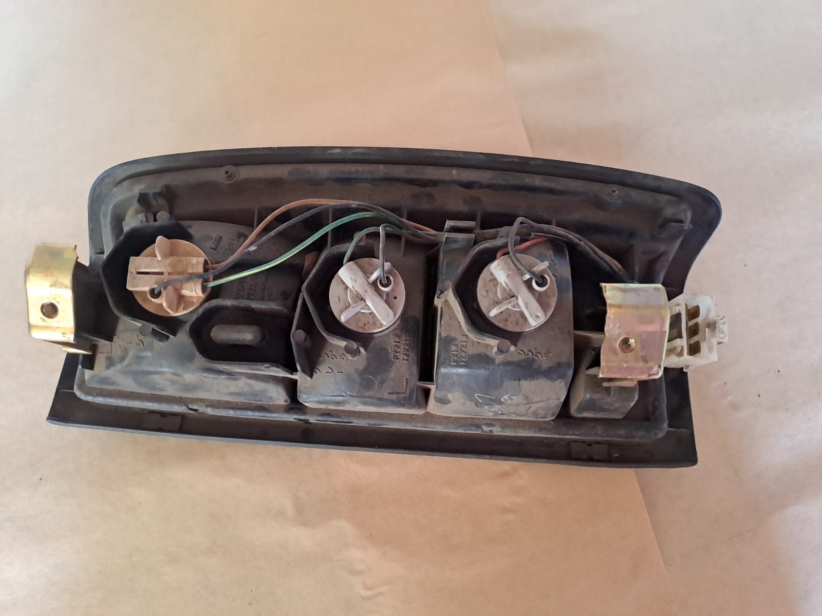 Left tail lamp for Nissan NP300, photo 2